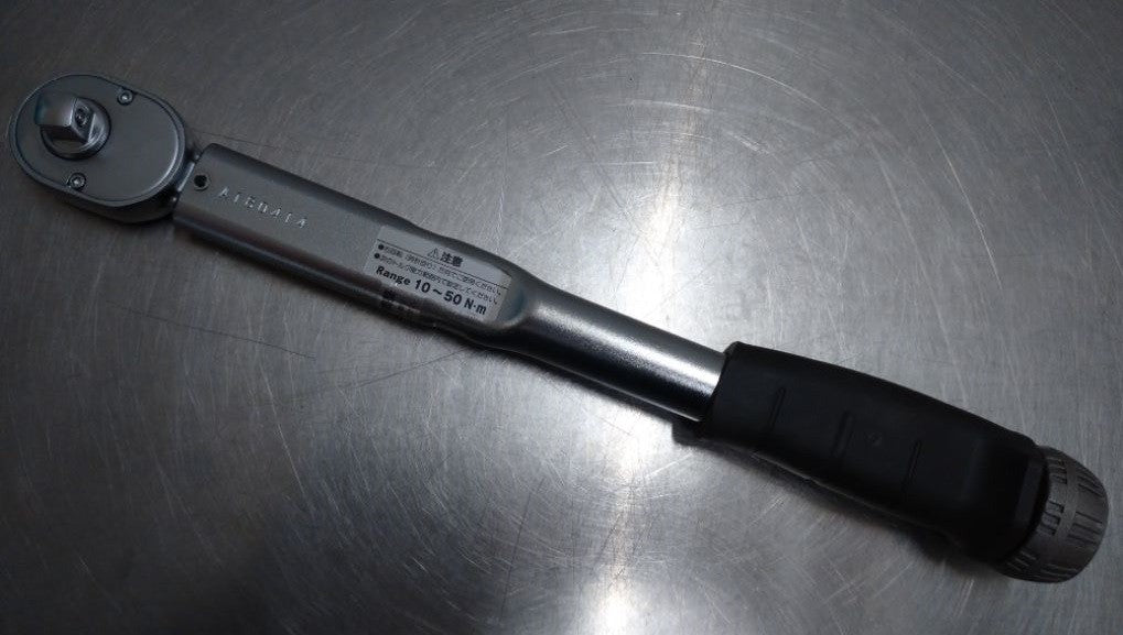 中古美品 TONE トネ プレセット形トルクレンチ T3MN50 9.5sq(3/8) 囗T巛