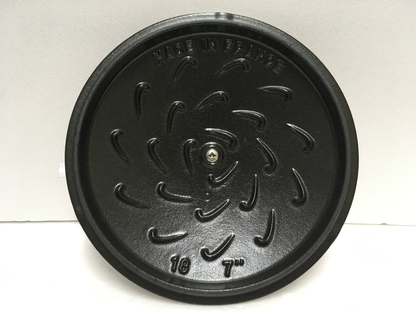 ※送料無料※ staub Wa-NABE ストウブ ワナベ M カンパーニュ 18cm 40501-477 長期保管 未使用品 囗G