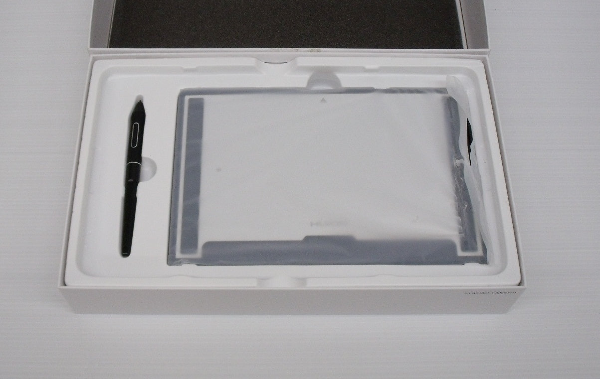 送料無料 HUION 13インチ液晶ペンタブレット KAMVAS13 GS1331囗T巛