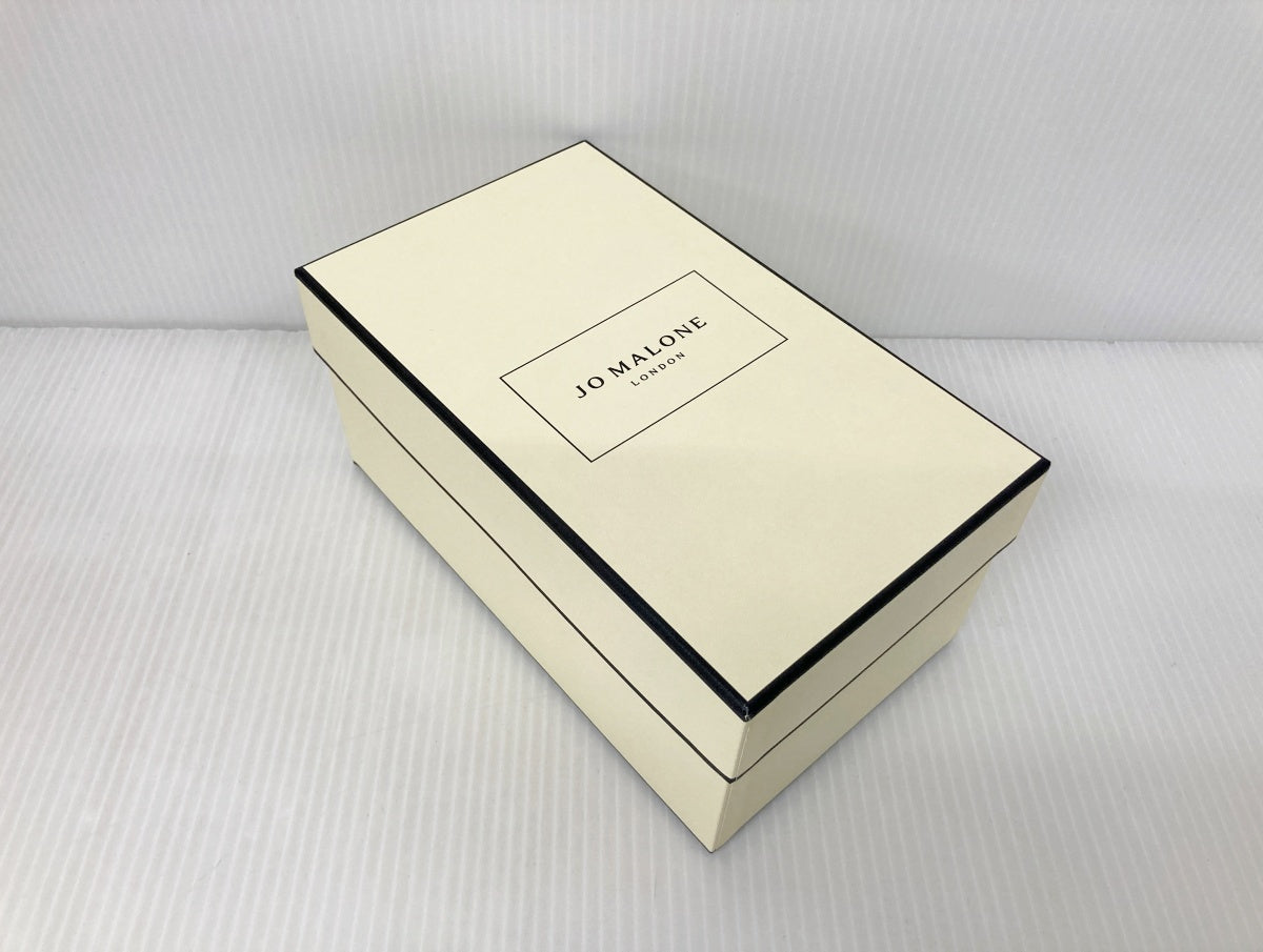 JO MALONE イングリッシュ ペアー&フリージア ホームキャンドル