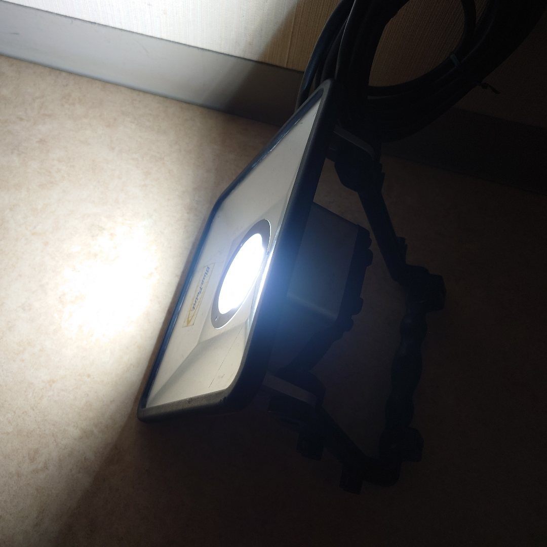 ブルーポイント blue-point LED投光器 PO3670SLJP 囗T巛