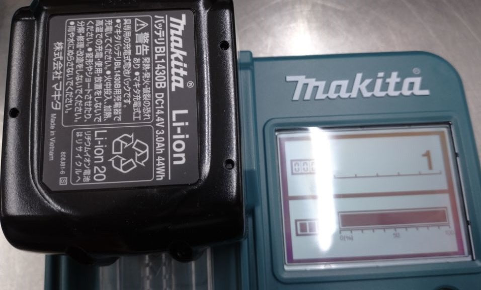 未使用品 マキタ 14.4V3.0Ahバッテリーパック BL1430B 囗T巛