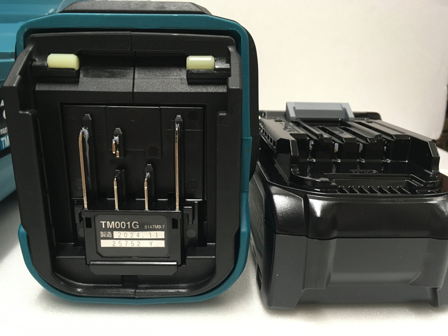 ※送料無料※ マキタ makita 充電式マルチツール TM001GRDX セット品 2024年製 未使用品 囗G