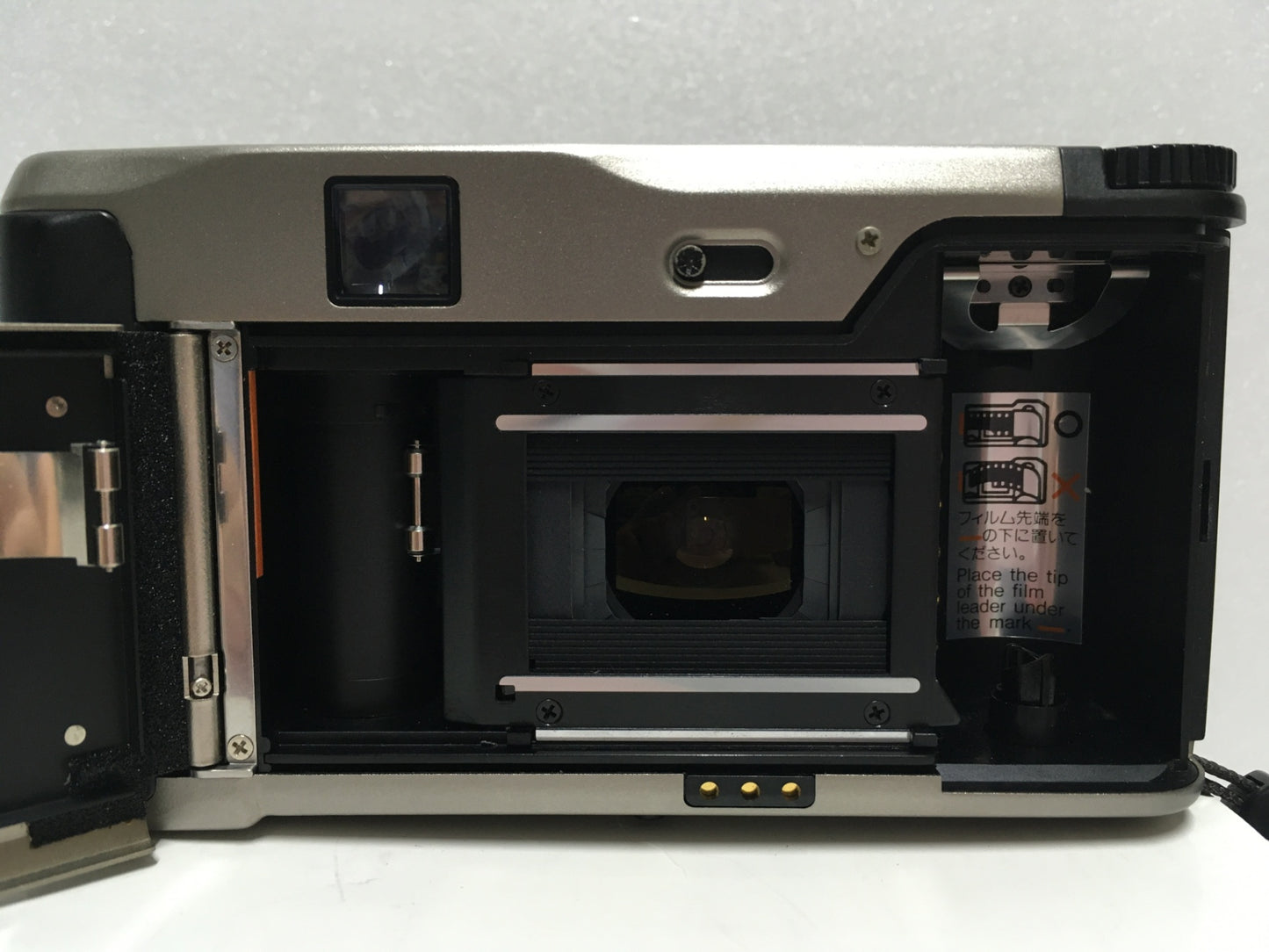 ※送料無料※ CONTAX TVS コンパクトフィルムカメラ 未チェック ジャンク品 囗G