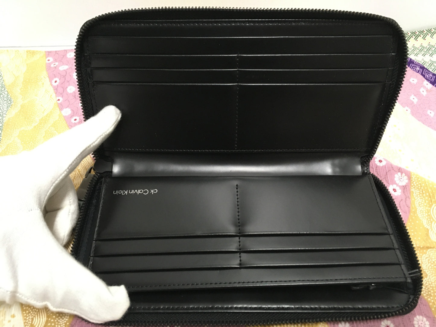 ※送料無料※ CK CALVIN KLEIN シーケーカルバンクライン 長財布 ラウンドファスナー バンシー 中古 囗G