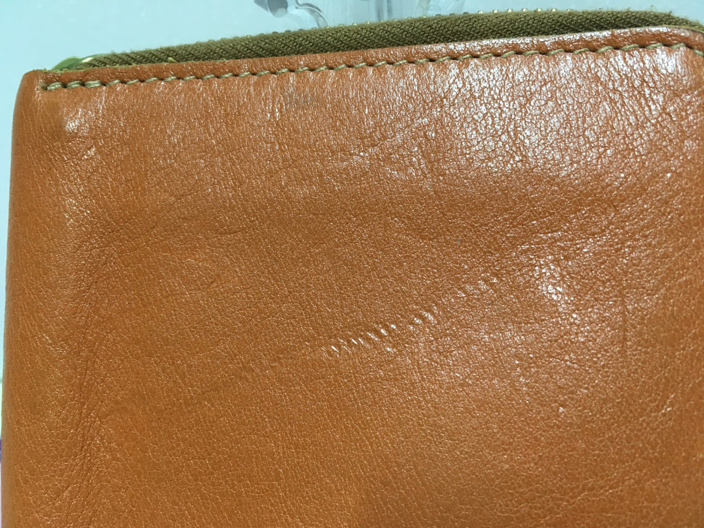 ※送料無料※ IL BISONTE イルビゾンテ 二つ折り財布 ラウンドファスナー 中古 囗G