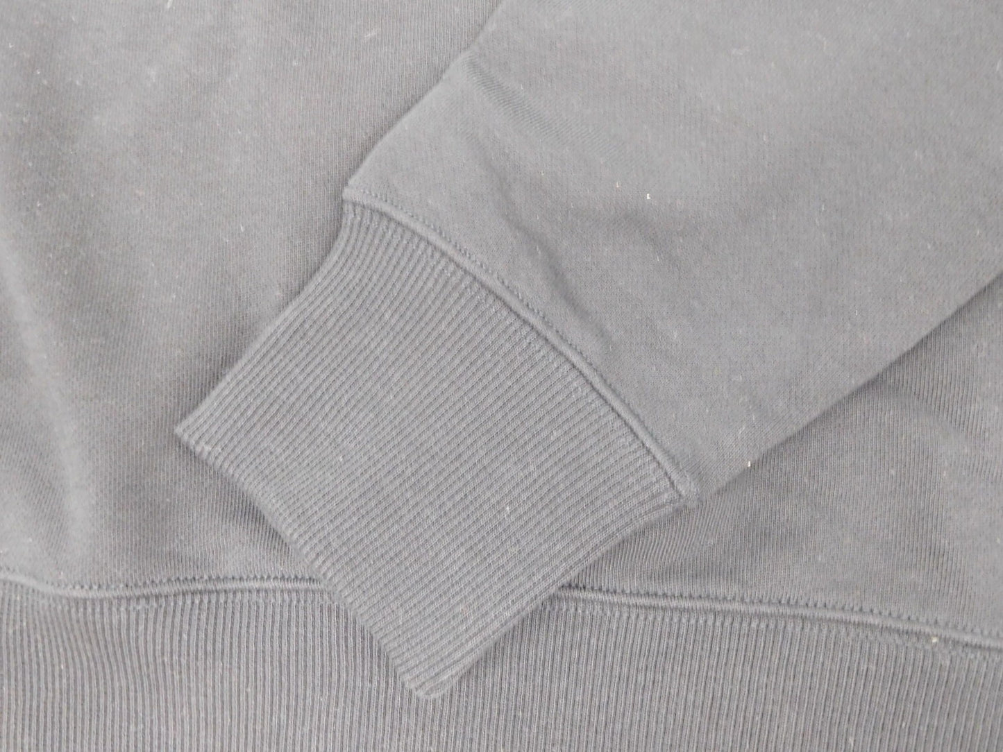 FRED PERRY エンブロイデット スウェット M2644 表記サイズM ブラック囗T巛