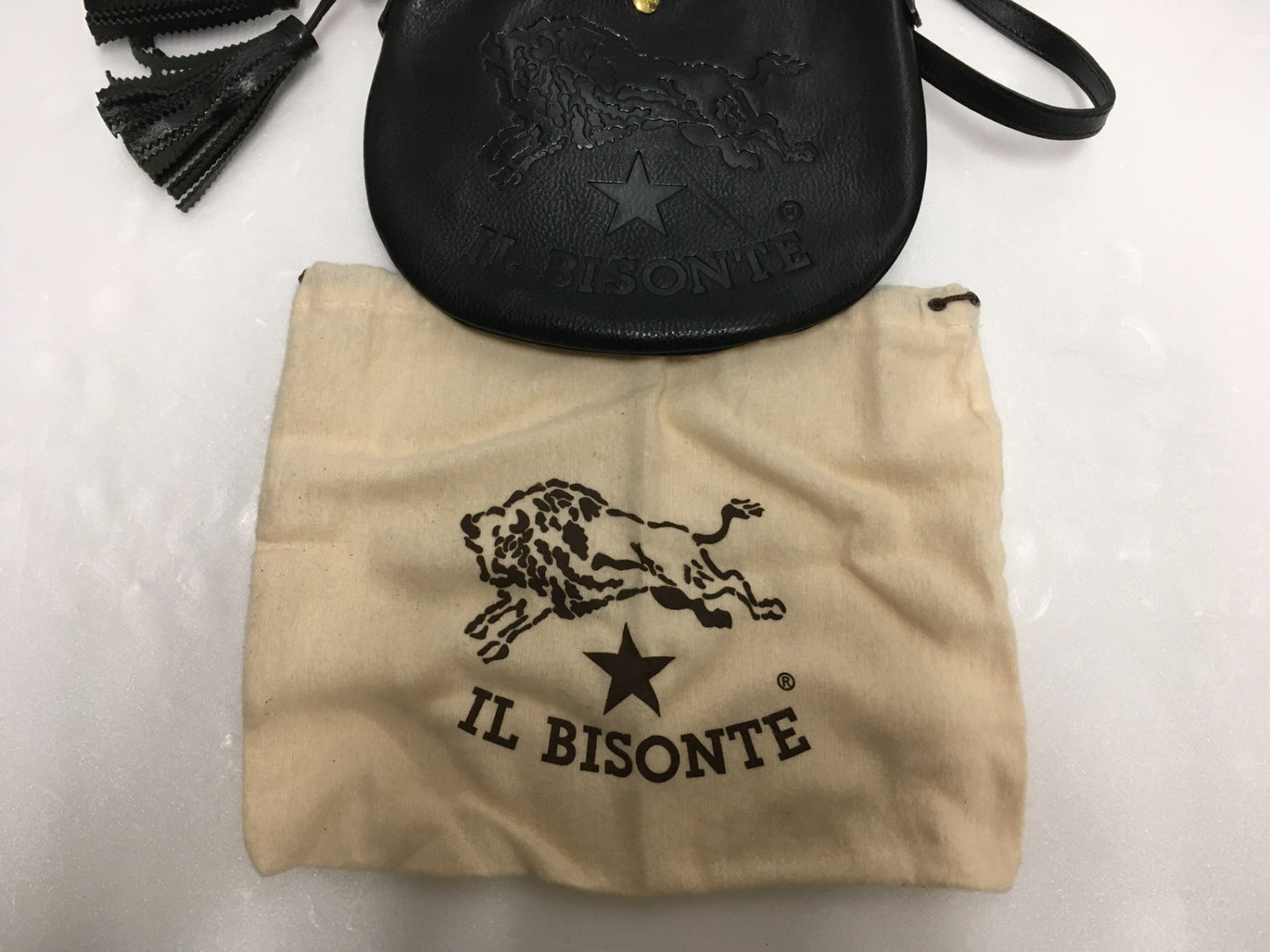 ※送料無料※ IL BISONTE イルビゾンテ ショルダーバッグ 23H41 レザー ブラック 中古 囗G