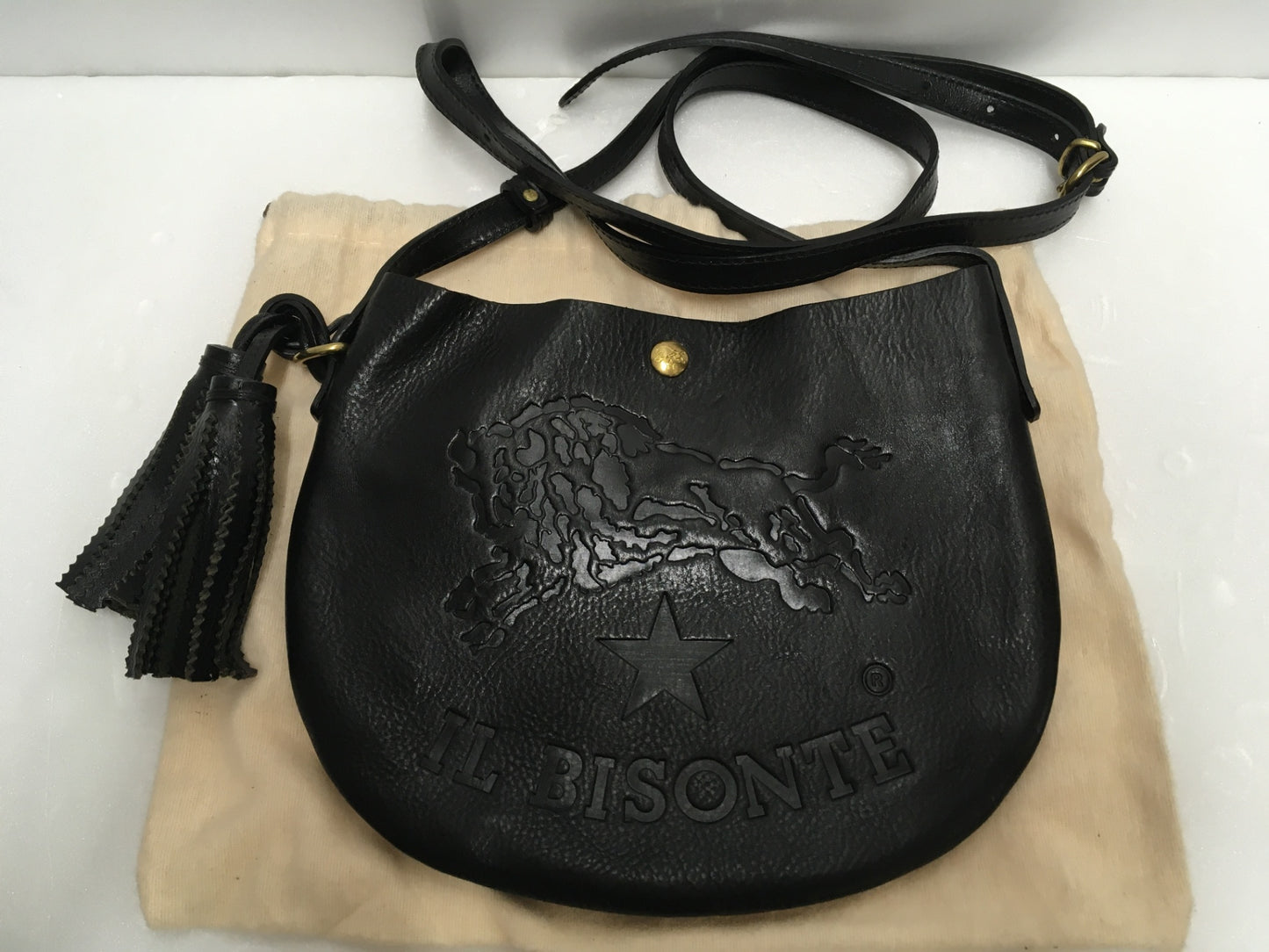 ※送料無料※ IL BISONTE イルビゾンテ ショルダーバッグ 23H41 レザー ブラック 中古 囗G