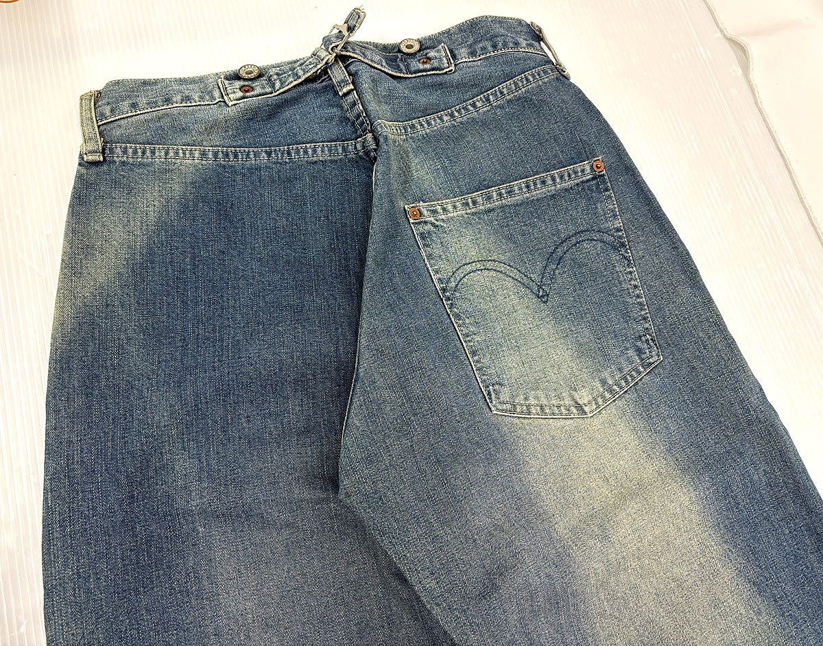 リーバイス 820-12 デニムパンツ サイズ30 日本製 シンチバック サスペンダーボタン