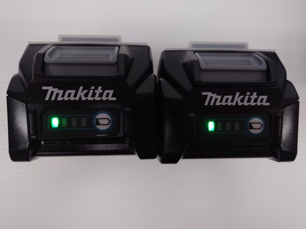 マキタ Makita 28mm充電式ハンマドリル HR001GRDX 未使用品 囗T巛