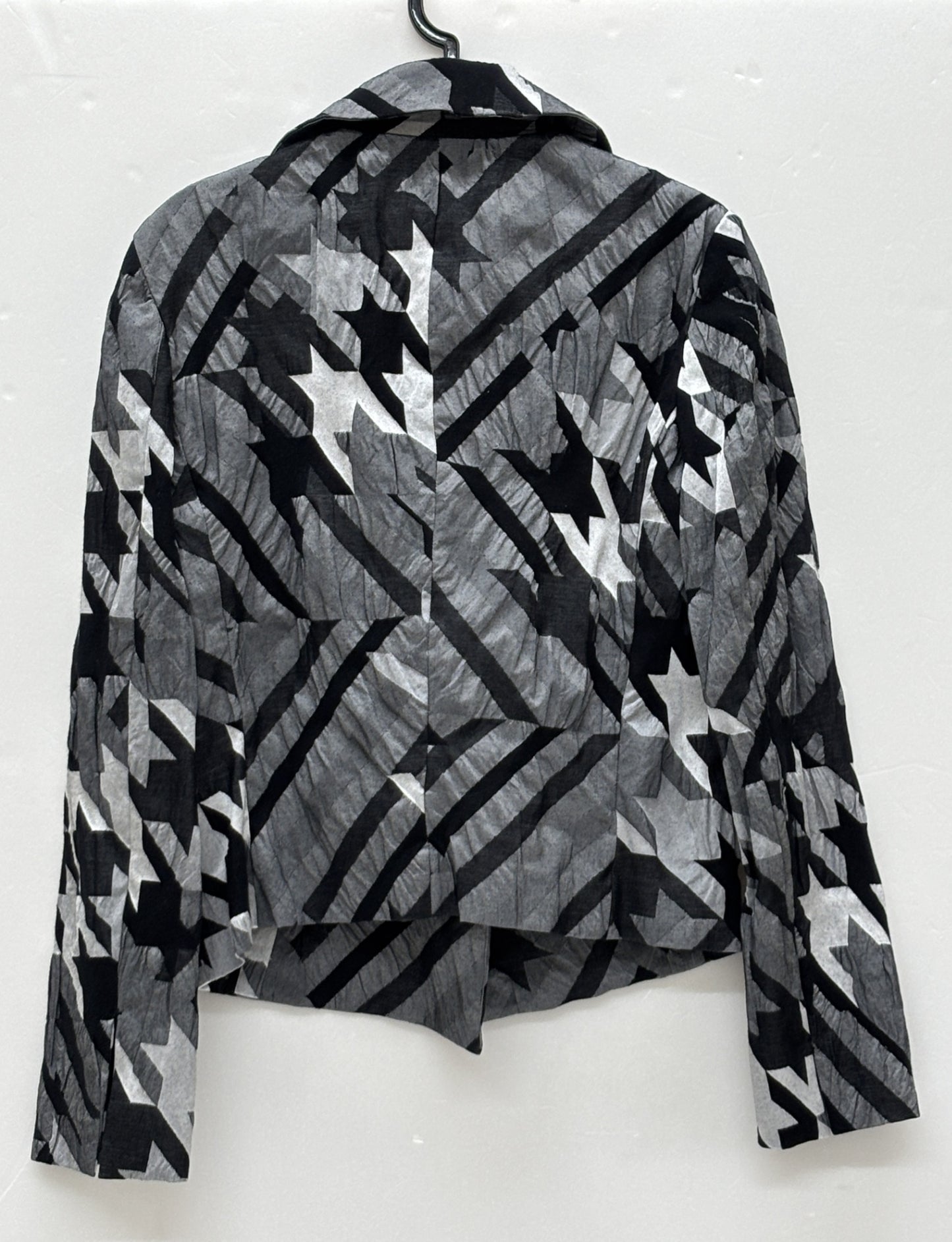 ※送料無料※ ISSEY MIYAKE イッセイミヤケ レディース ジャケット 表記サイズ1 古着 囗G
