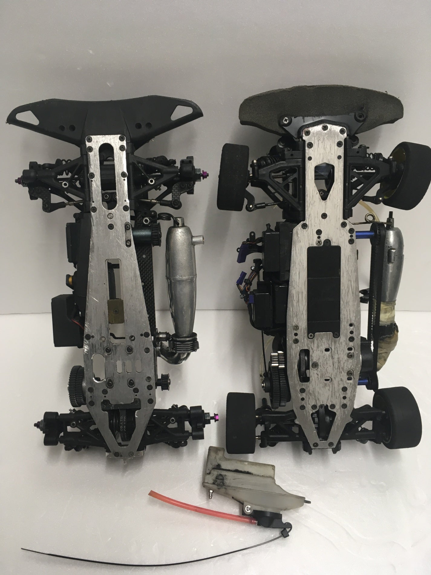 ※ジャンク※ 電動RC サーボ付き シャーシ 2台セット 未チェック品 囗G