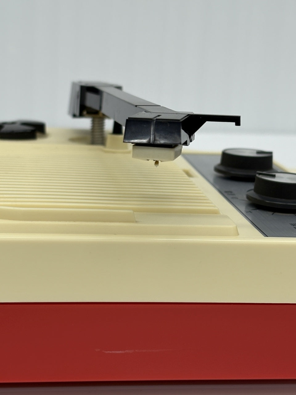 送料無料 ジャンク品 コロンビア ポータブルレコードプレーヤー GP-3囗T巛