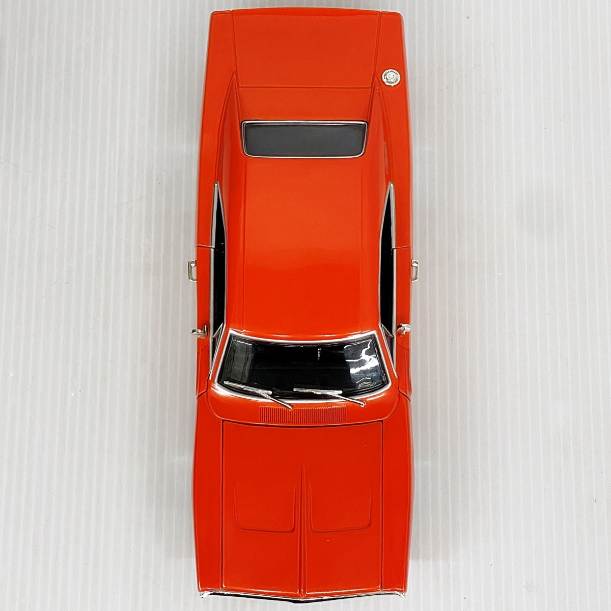 HotWheels ホットウィール 1/18 ダイキャストミニカー ’69 ダッジチャージャー オレンジ