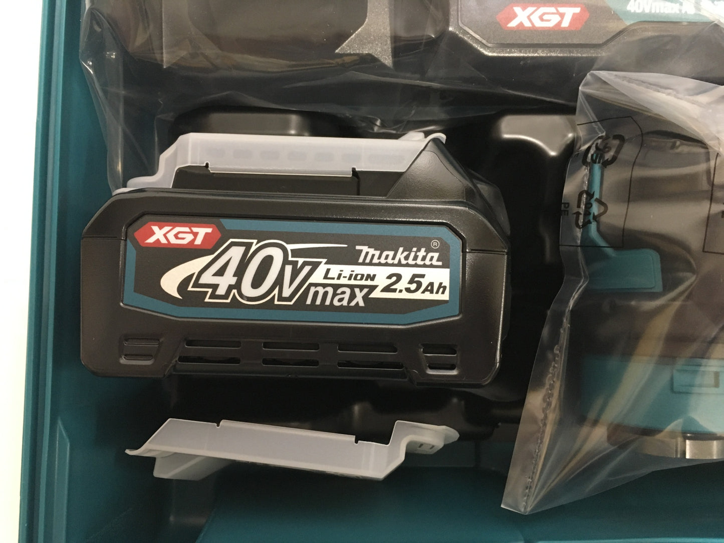 ※送料無料※ マキタ makita 充電式マルチツール TM001GRDX セット品 2024年製 未使用品 囗G