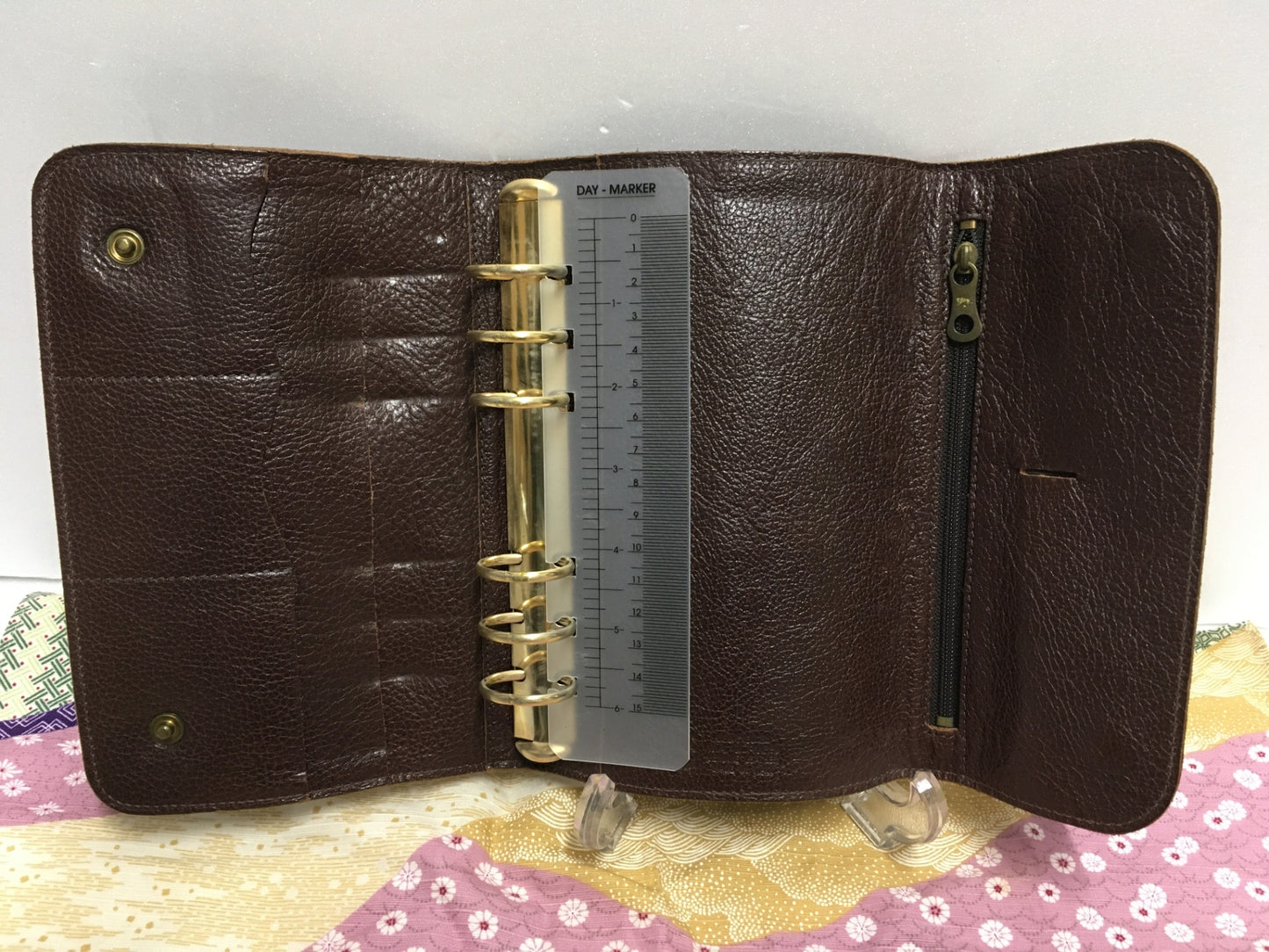 ※送料無料※ IL BISONTE イルビゾンテ フラップシステム手帳 6穴 B6サイズ 中古 囗G