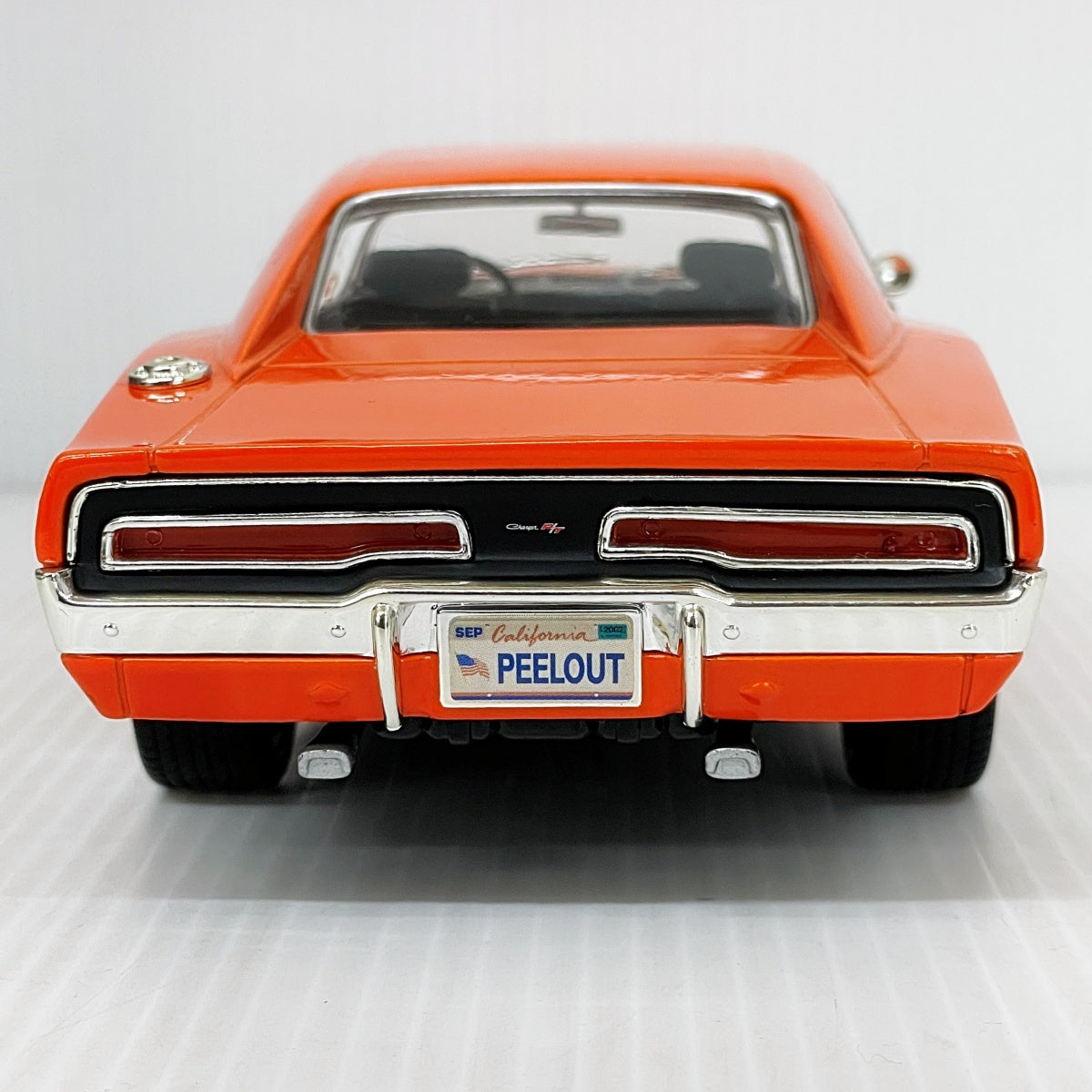 HotWheels ホットウィール 1/18 ダイキャストミニカー ’69 ダッジチャージャー オレンジ