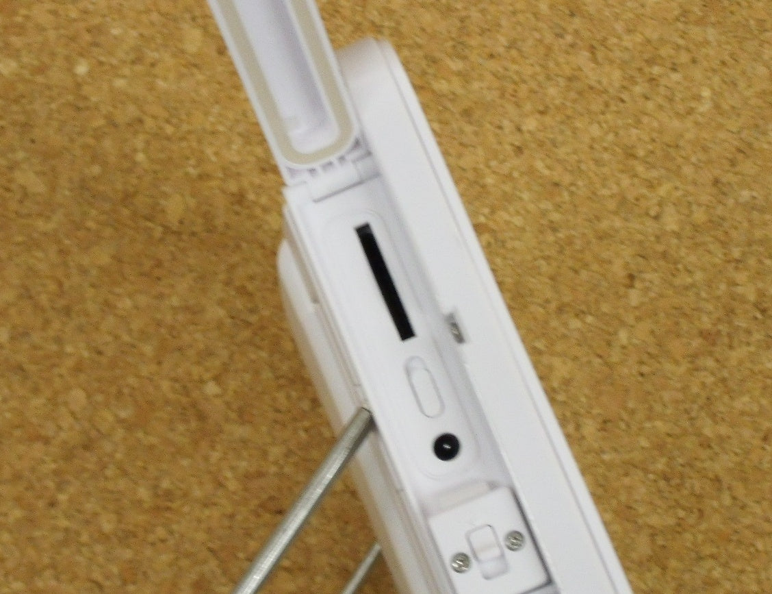 YAMAZEN 9インチ 防水 ポータブルDVDプレーヤー TPD-L90FW囗T巛