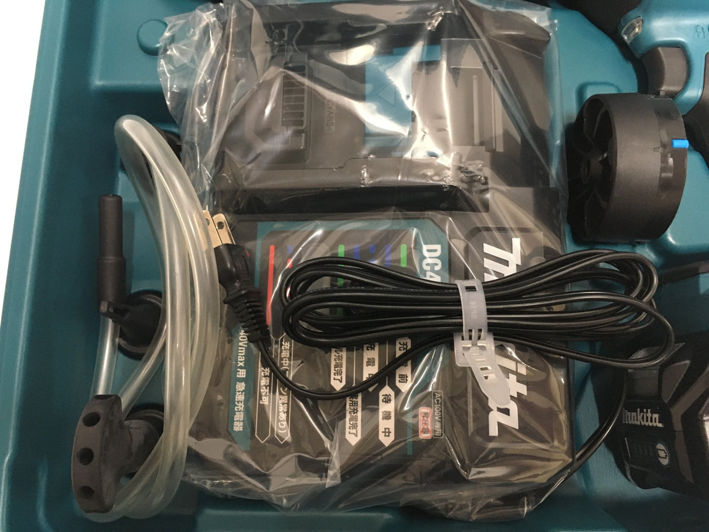 ※送料無料※ マキタ makita 充電式エアダスタ AS001GRD セット品 未使用 囗G