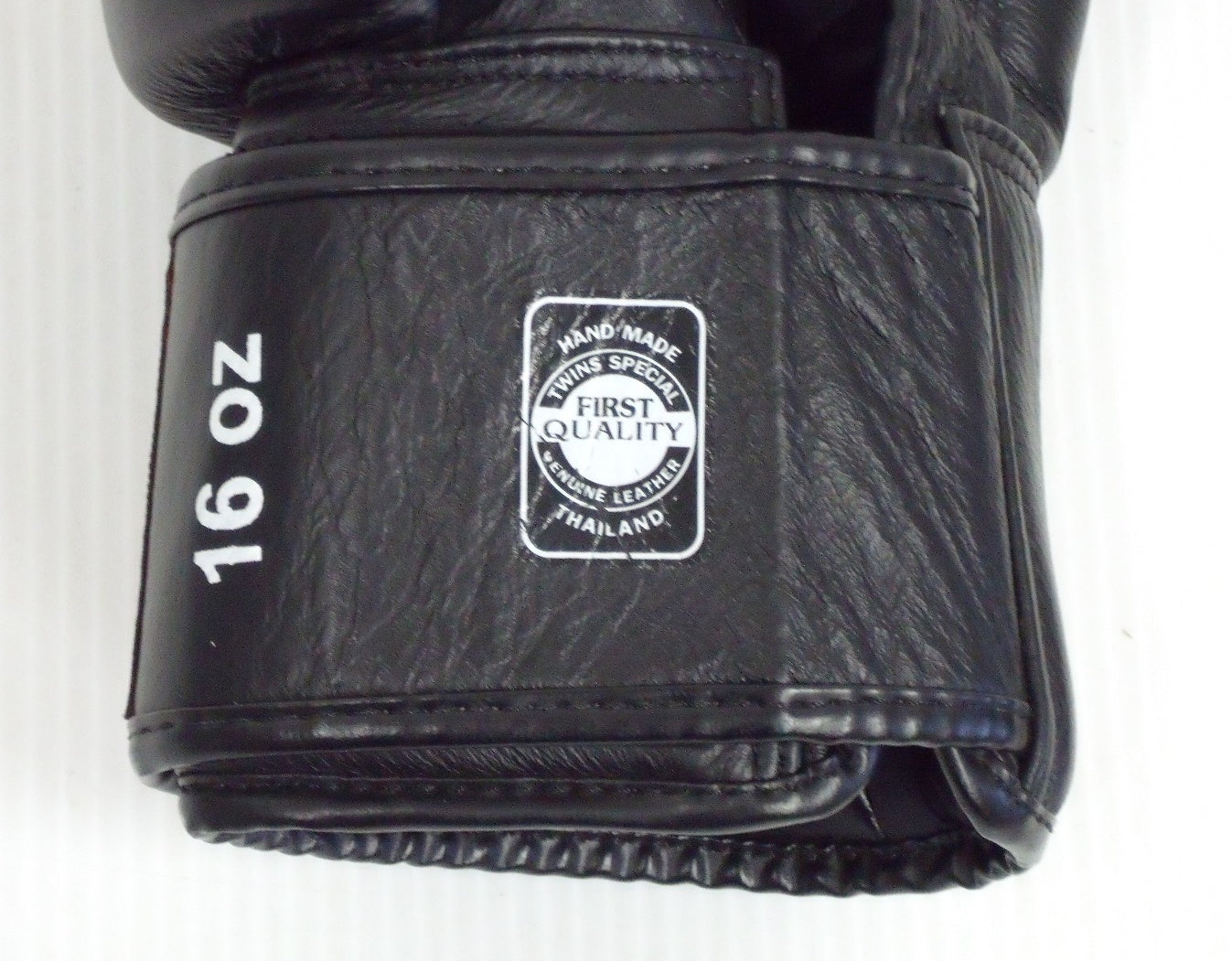 TWINS SPECIAL ボクシンググローブ 16oz ブラック囗T巛