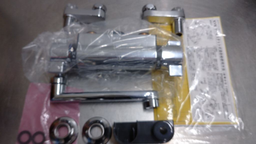 未使用品 KVK サーモスタット式壁付け混合栓 KM800T 浴室用水栓囗T巛
