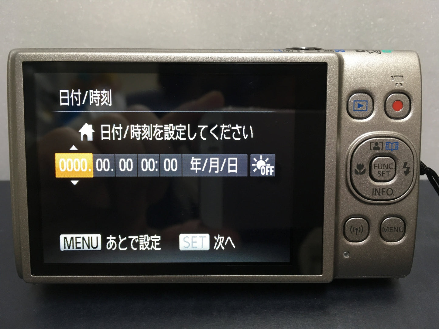 ※送料無料※ CANON IXY650 コンパクトデジタルカメラ 通電確認済み ジャンク品 囗G