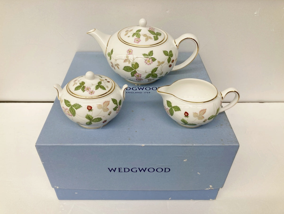 WEDGWOOD ワイルドストロベリー ティーセット