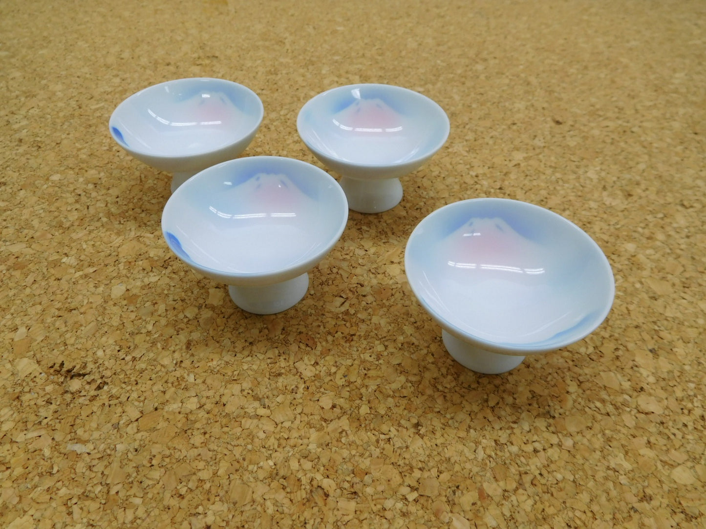 送料無料 深川製磁 赤富士 平和盃(2ケ入)×2囗T巛