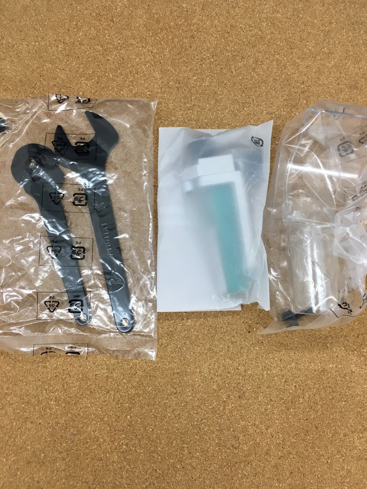 送料無料 Makita マキタ 充電式トリマ (バッテリー・充電器別売り) RT50DZ 囗K巛