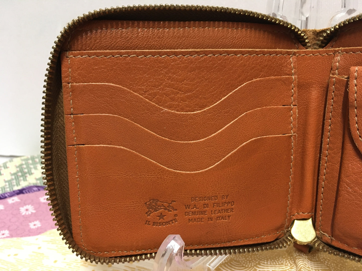 ※送料無料※ IL BISONTE イルビゾンテ 二つ折り財布 ラウンドファスナー 中古 囗G