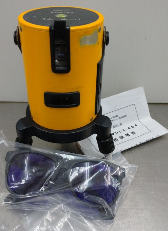 中古品 アックスブレーン レーザー墨出し機 LV-404 赤レーザー囗T巛