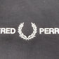 FRED PERRY エンブロイデット スウェット M2644 表記サイズM ブラック囗T巛