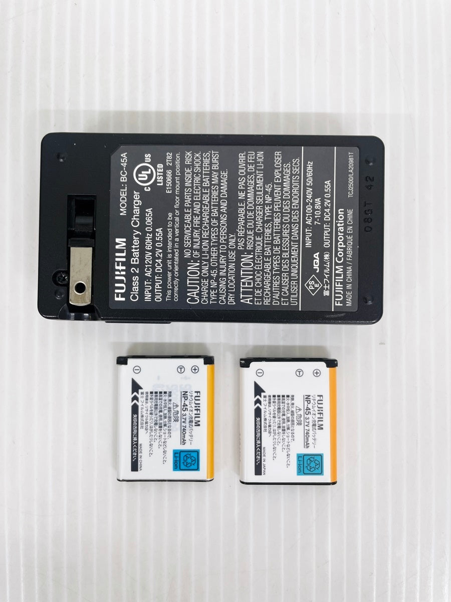 FUJIFILM 富士フイルム コンパクトデジカメ FinePix J150w シルバー