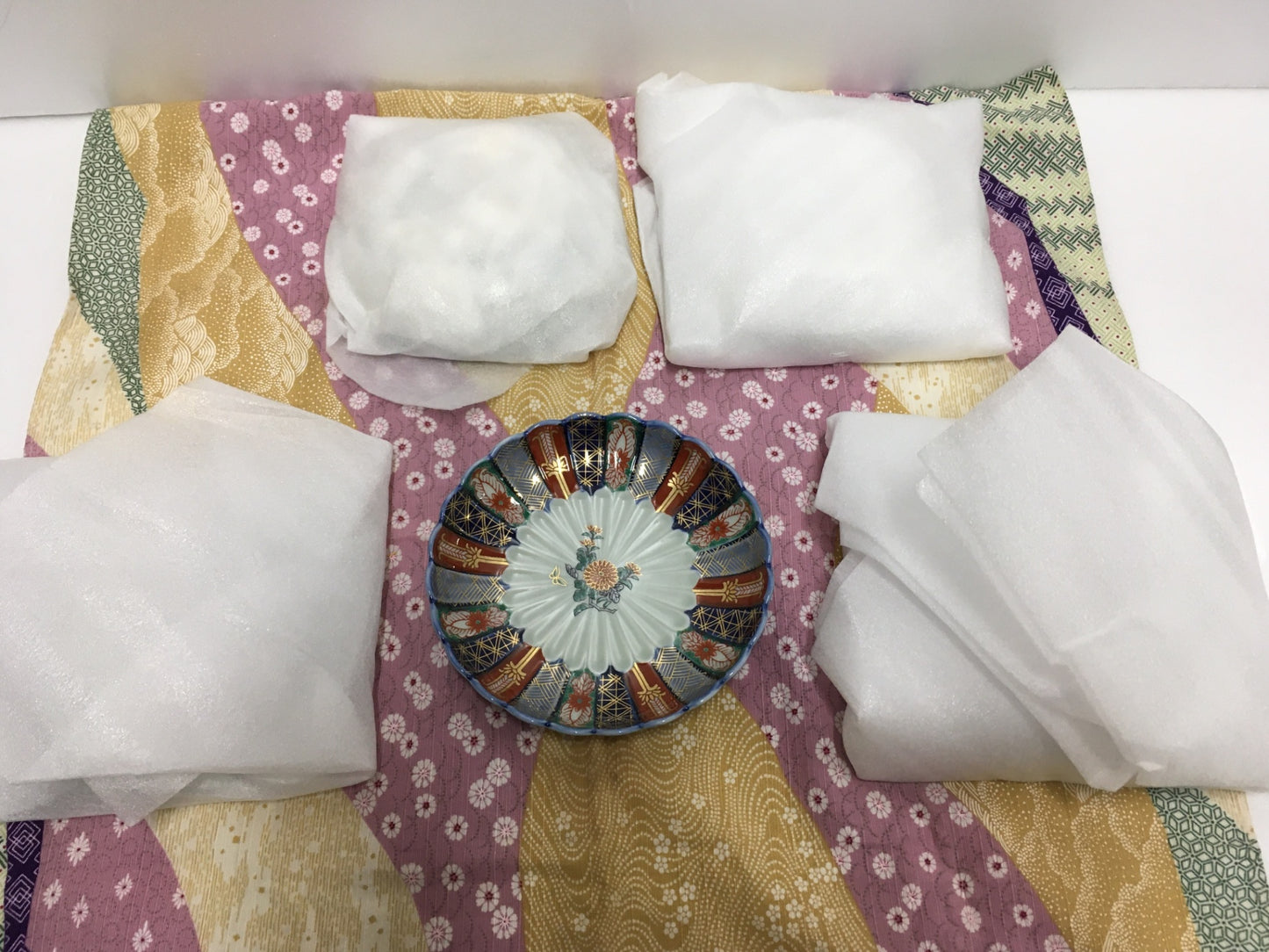 ※送料無料※ 林九郎窯 菊割型献上錦 小和皿五客揃 波佐見焼 未使用品 囗G