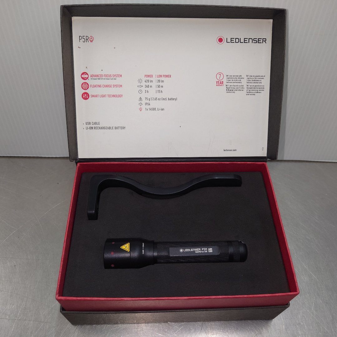 LEDLENSER　レッドレンザー　充電式LEDフラッシュライト　P5R　囗T巛