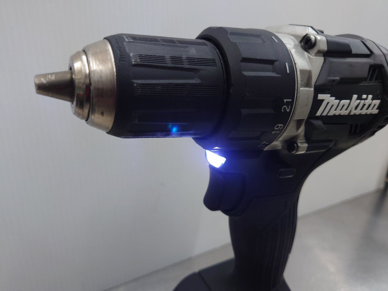 マキタ　Makita　18V充電式ドライバドリル　一式　DF484DRGXB　囗T巛