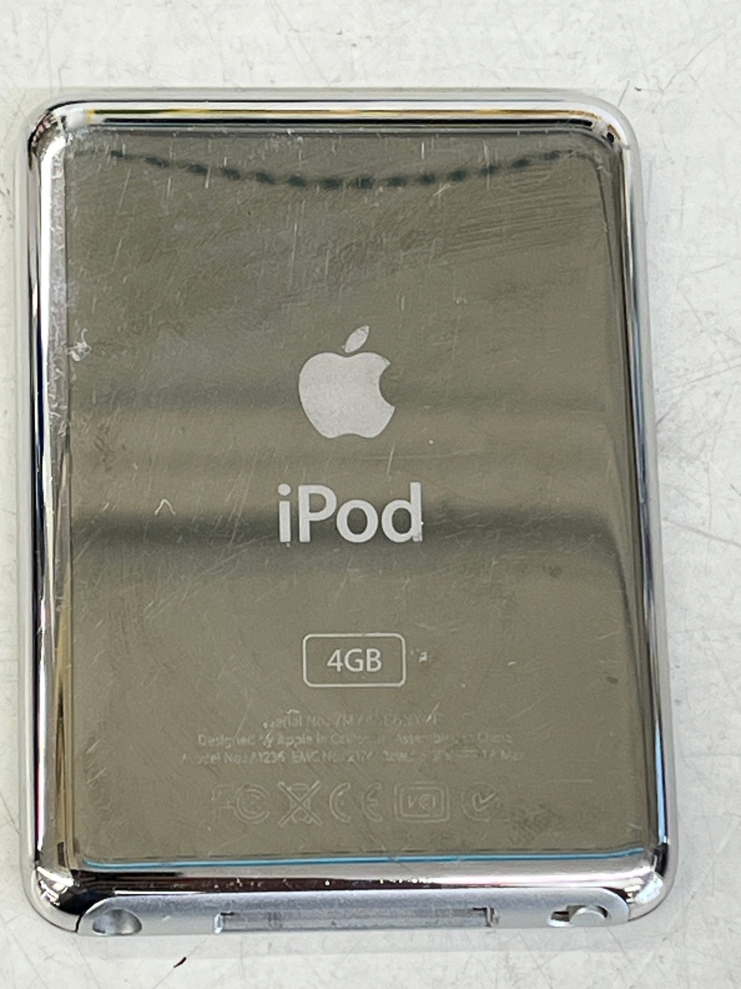 ジャンク Apple iPod nano 第3世代 4GB A1236 MA978J