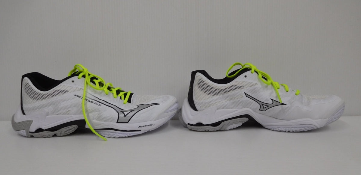 MIZUNO ミズノ WAVE LIGHTNING ELITE ウエーブライトニング エリート バレーボールシューズ V1GA260051 ホワイト×ブラック 2026年モデル 中古 size:24.5cm囗T巛