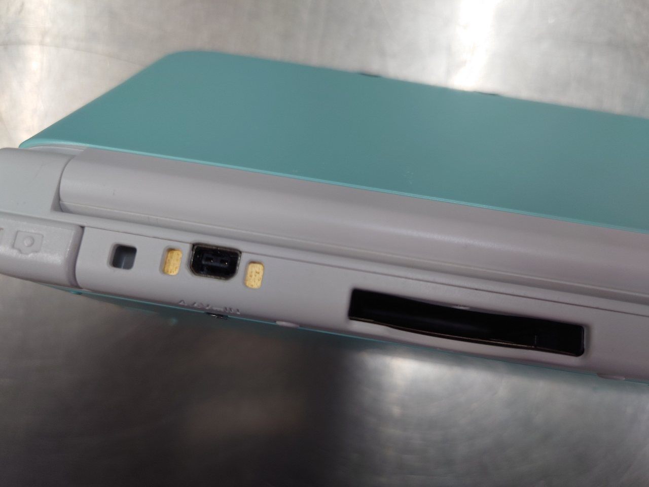 任天堂　ニンテンドー３ＤＳＬＬ　ミントｘホワイト　SPR-S-JPN-C0　充電器付き　囗T巛
