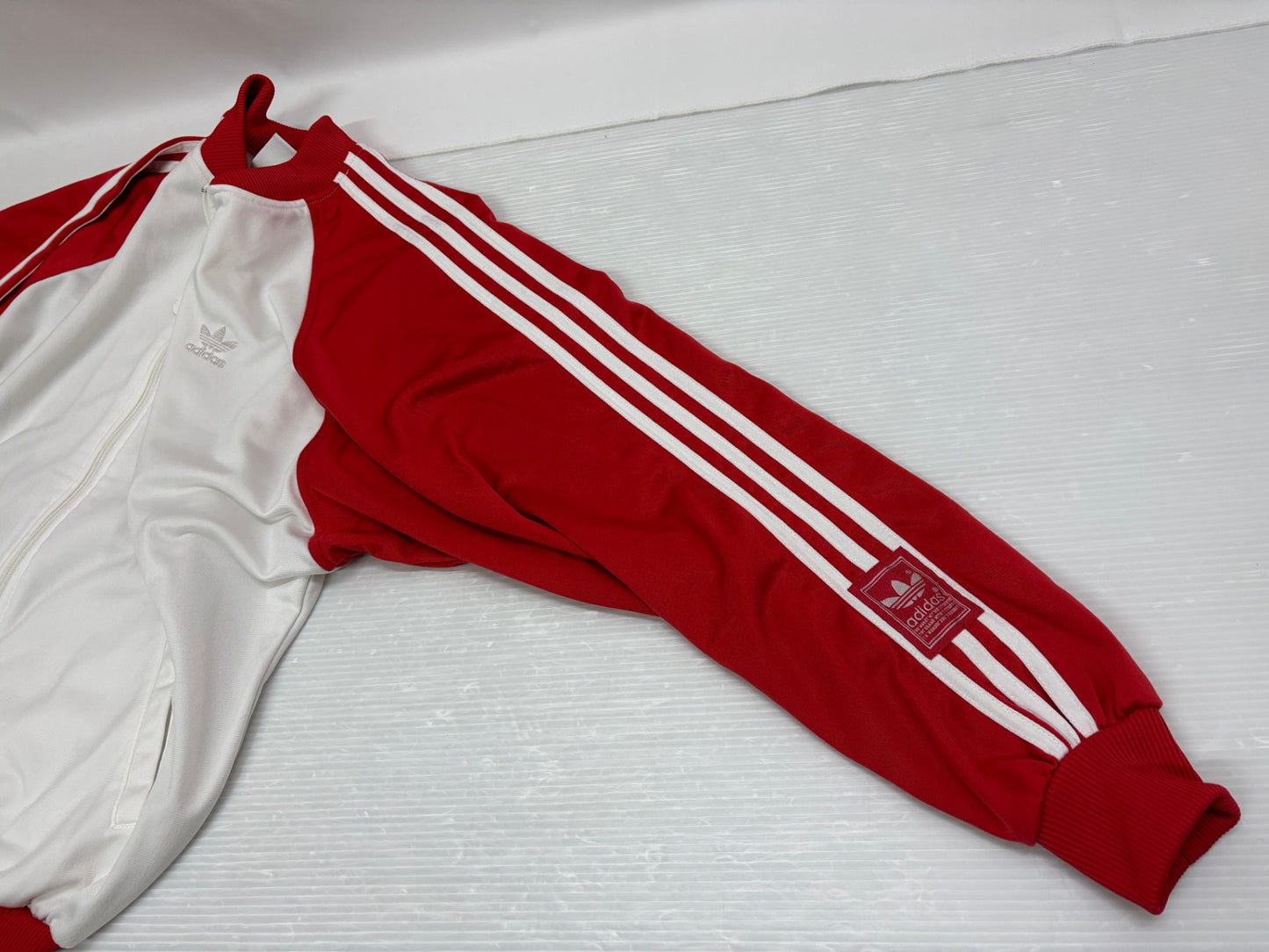 アディダス トラックジャケット ジャージ サイズS　adidas