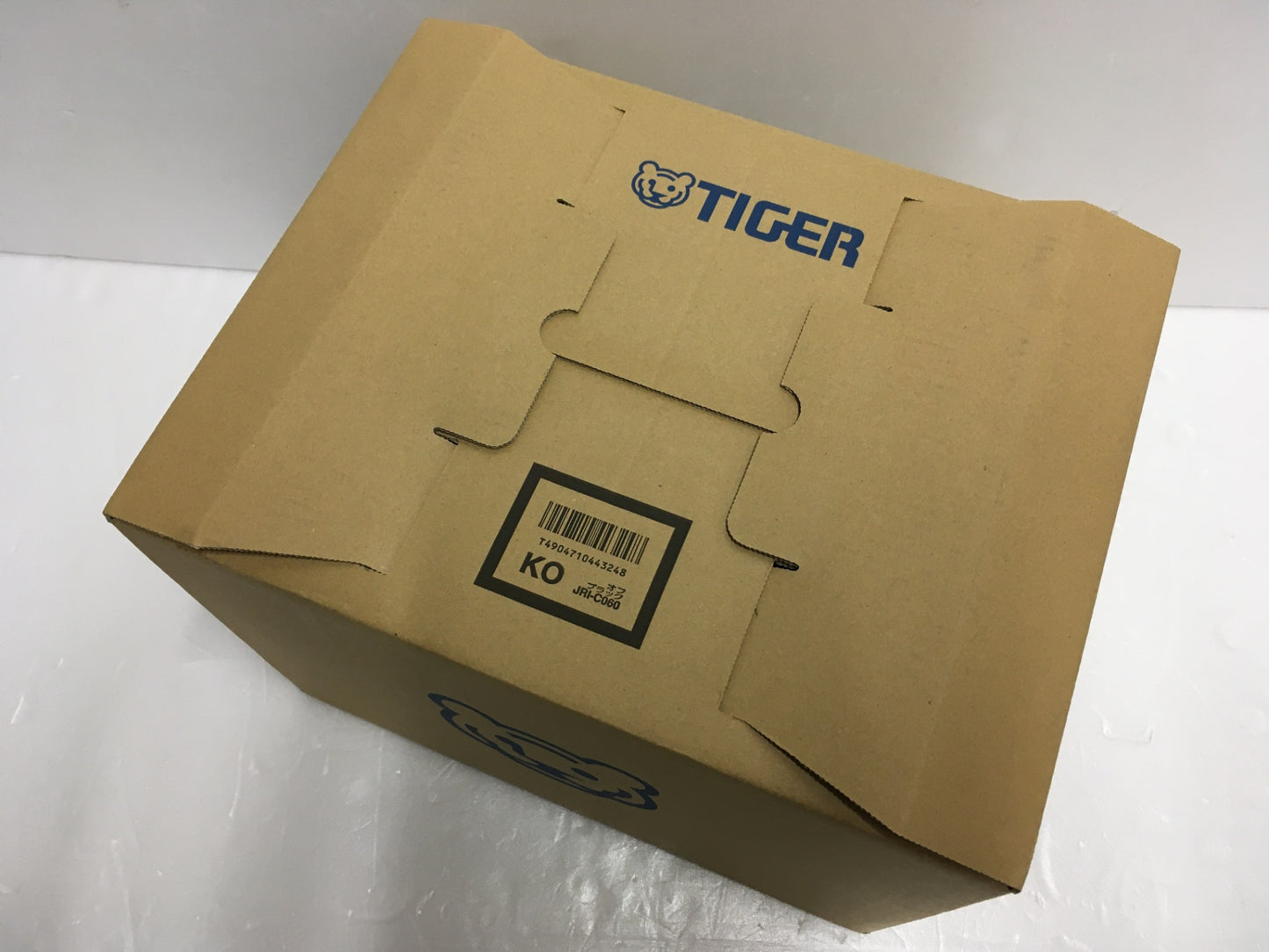 ※送料無料※ TIGER 圧力IHジャー炊飯器 炊きたて JRI-C060 KO オフブラック 3.5合炊き 未使用 囗G
