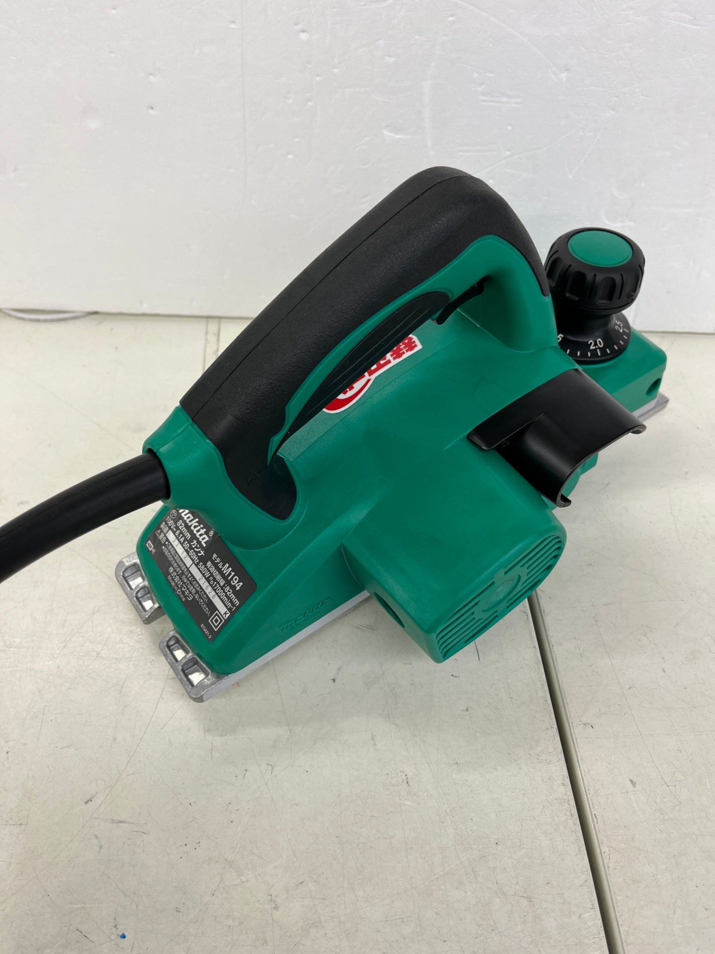 makita マキタ 82㎜ カンナ M194