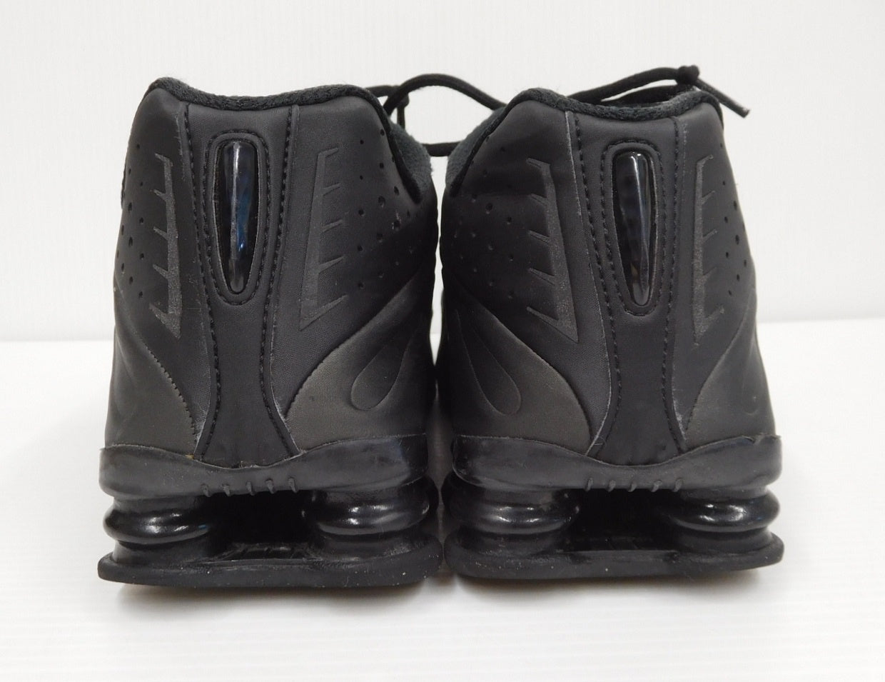 NIKE SHOX R4  ナイキ ショックス R4 HQ1988-001 ブラック size:27cm 中古囗T巛