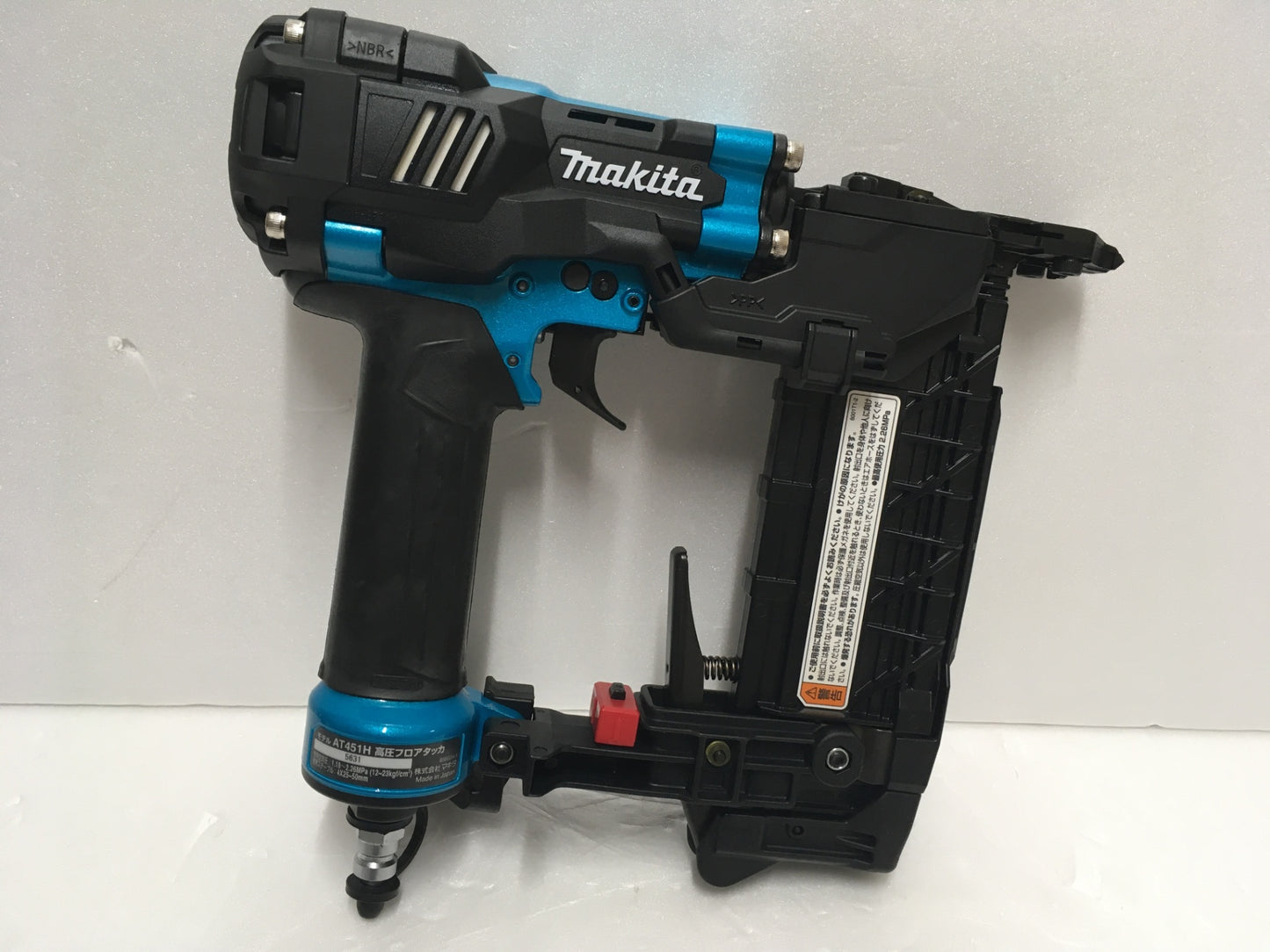 ※送料無料※ マキタ makita 高圧フロアタッカ AT451HM ブルー 未チェック ジャンク品 囗G