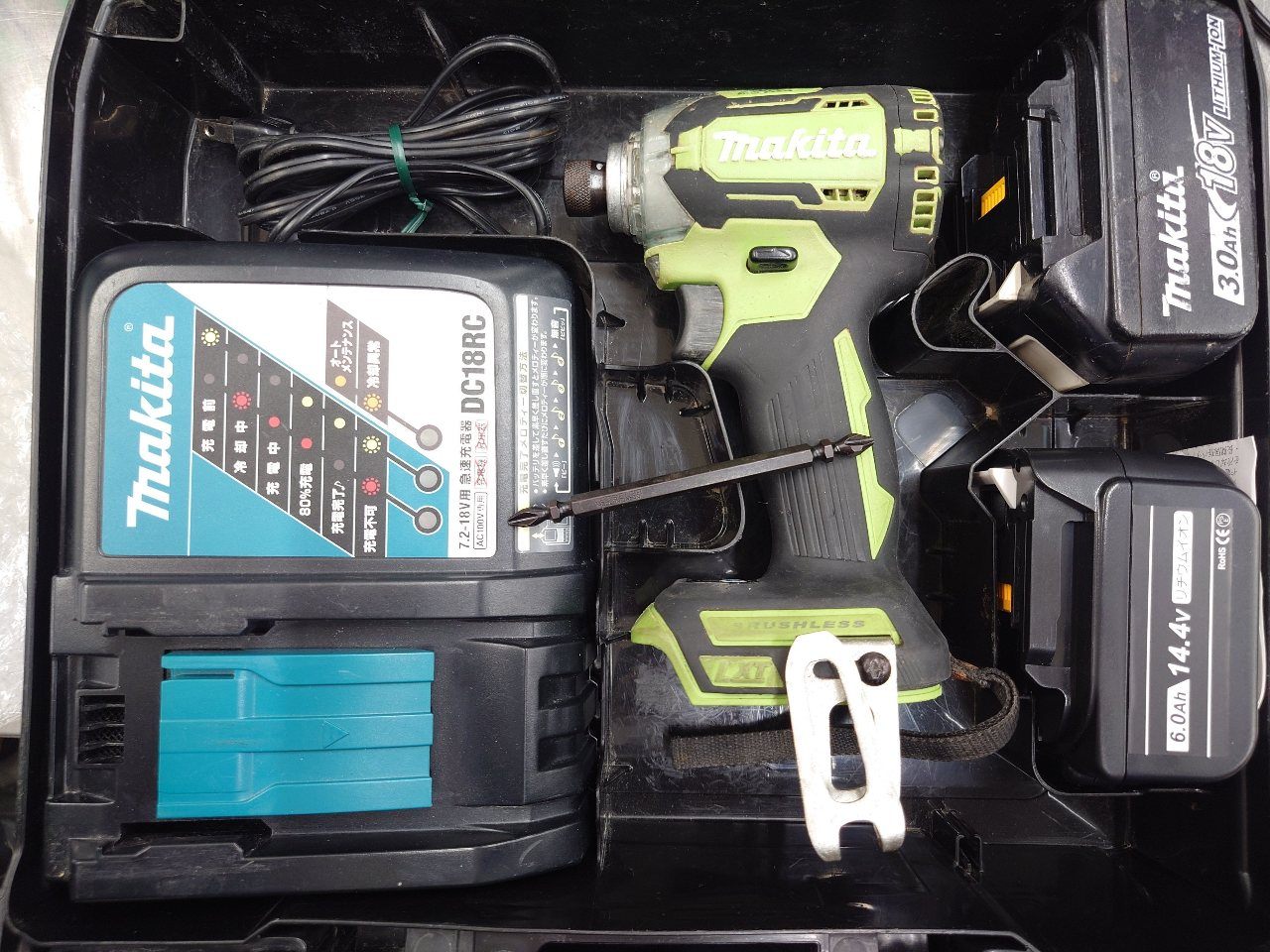 マキタ　Makita　18V充電式インパクトドライバー　TD170DRFXL　囗T巛