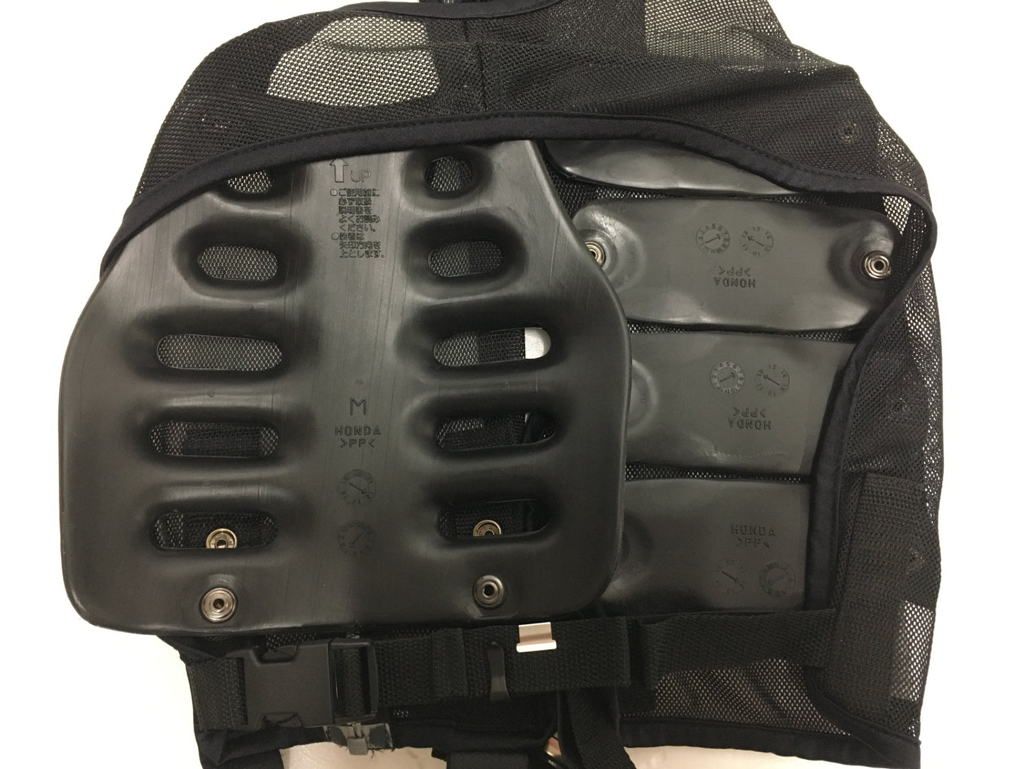 ※送料無料※ HONDA  ライディングギア ボディプロテクター 0SYTH-F94 サイズM 中古 囗G