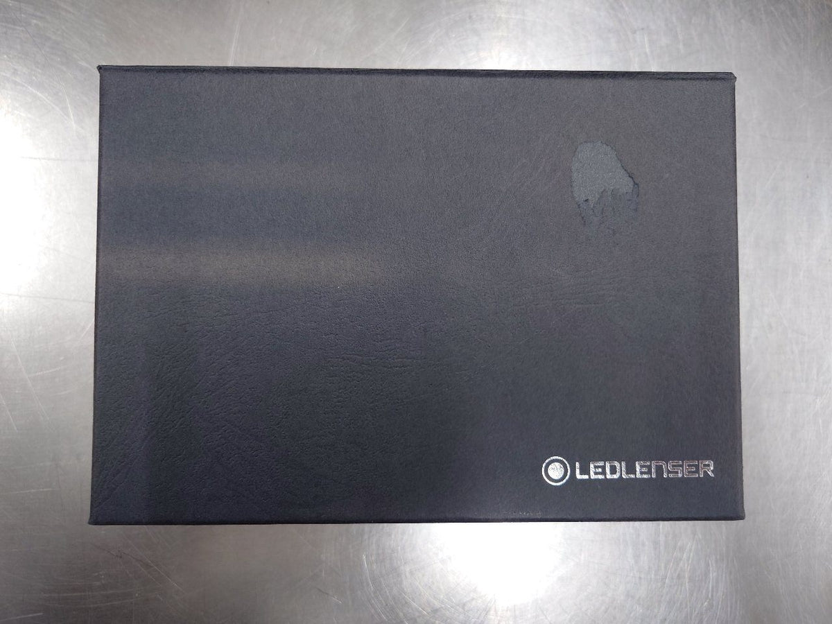 LEDLENSER　レッドレンザー　充電式LEDフラッシュライト　P5R　囗T巛