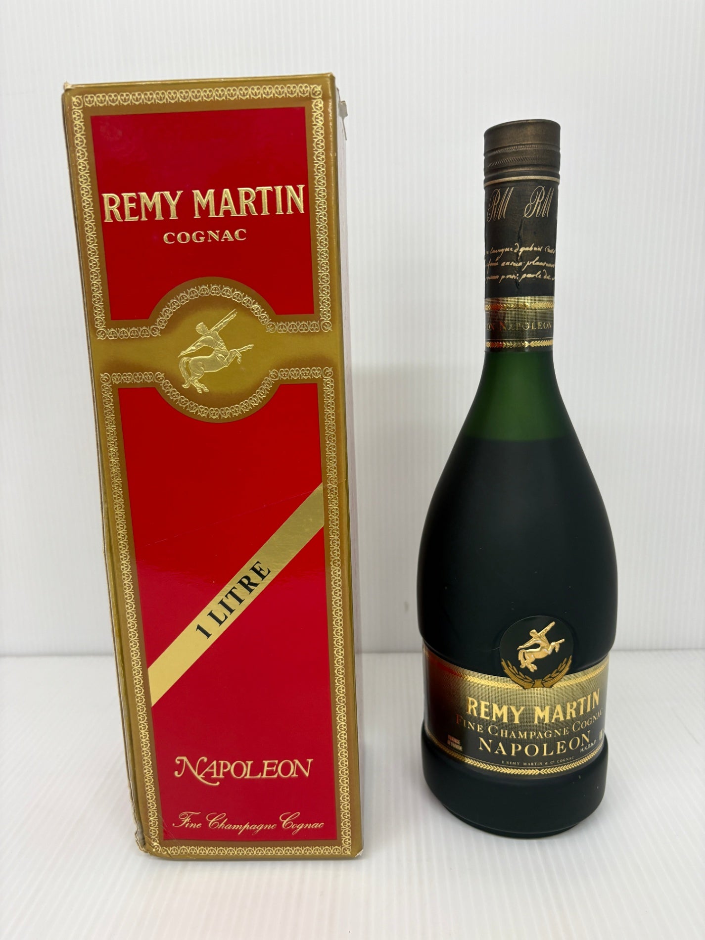 未開栓 古酒 REMY MARTIN レミーマルタン ナポレオン 1000ml 40％ 箱付 黒ボトル コニャック