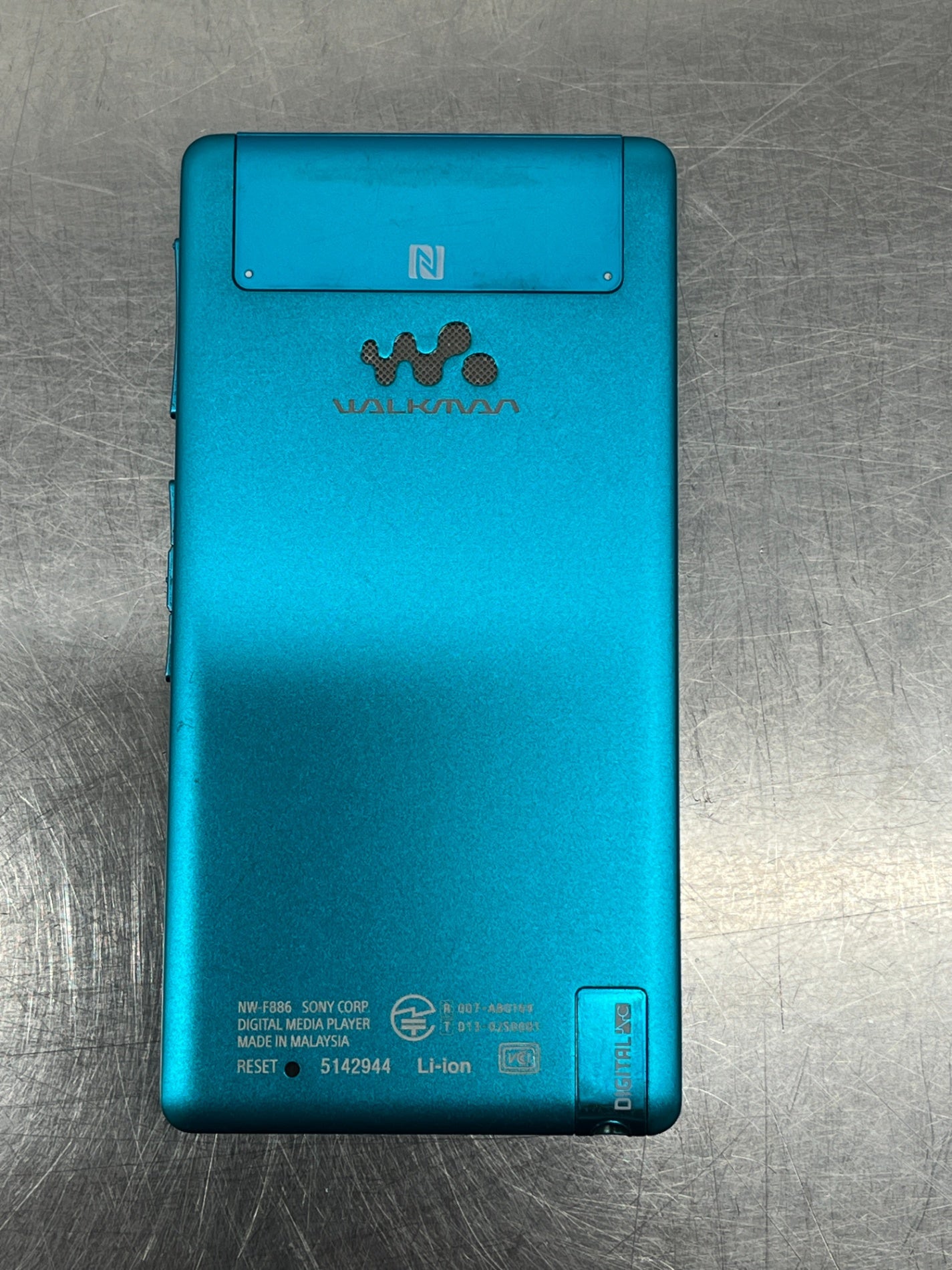 ジャンク SONY ソニー ウォークマン NW-F886